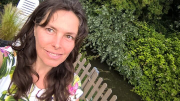 isebeth_terrehappy_PORTRAIT